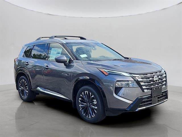 2026 Nissan Rogue Platinum photo 2