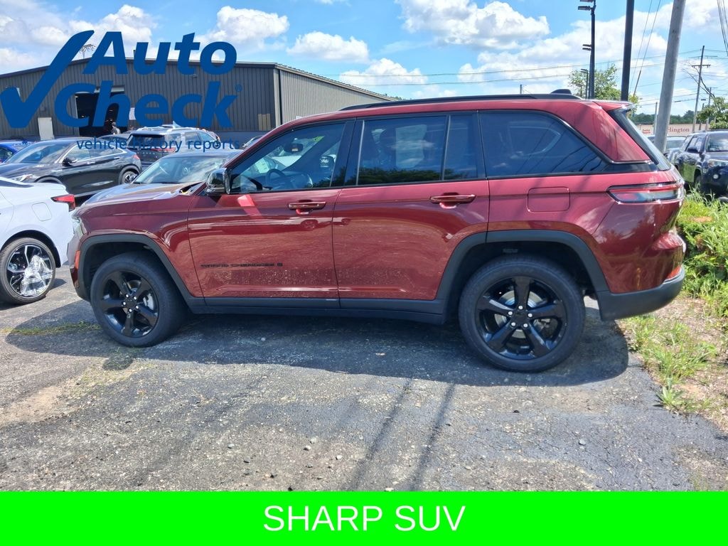 Used 2023 Jeep Grand Cherokee Laredo SUV