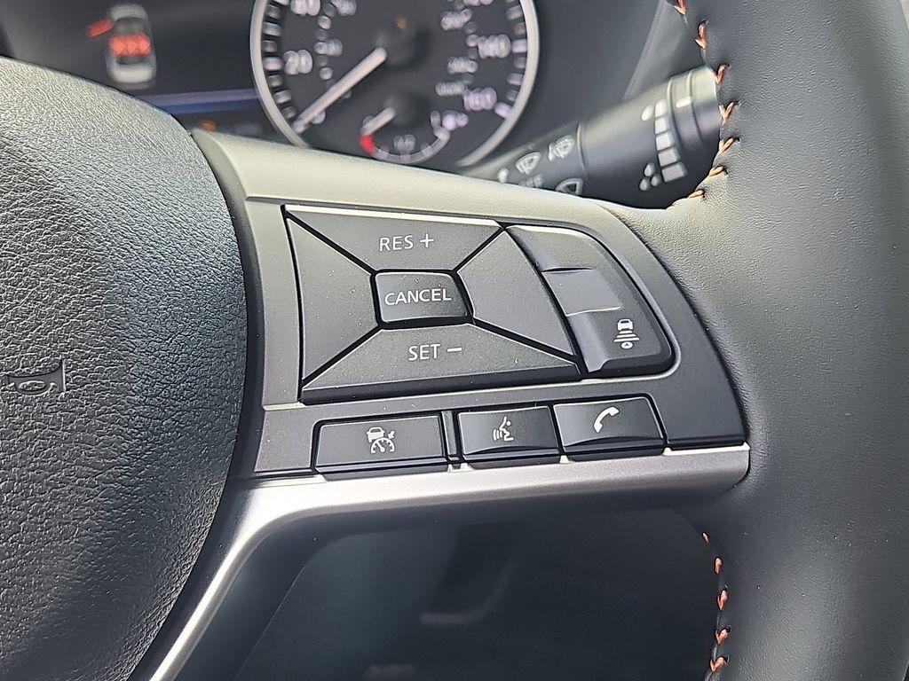 2025 Nissan Sentra SR - Photo 10
