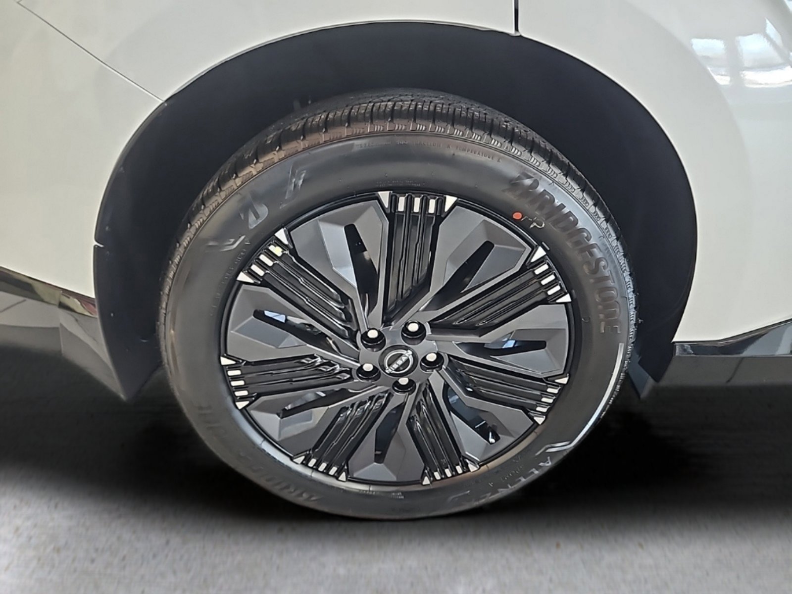 2025 Nissan Murano Platinum photo 3