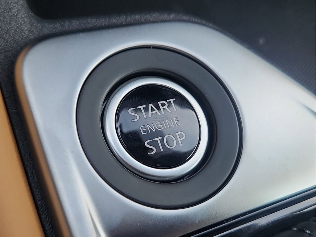 2025 Nissan Sentra SV - Photo 10