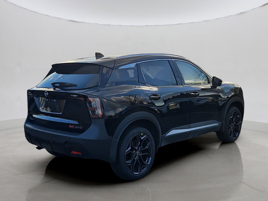 New 2026 Nissan Kicks SR SUV