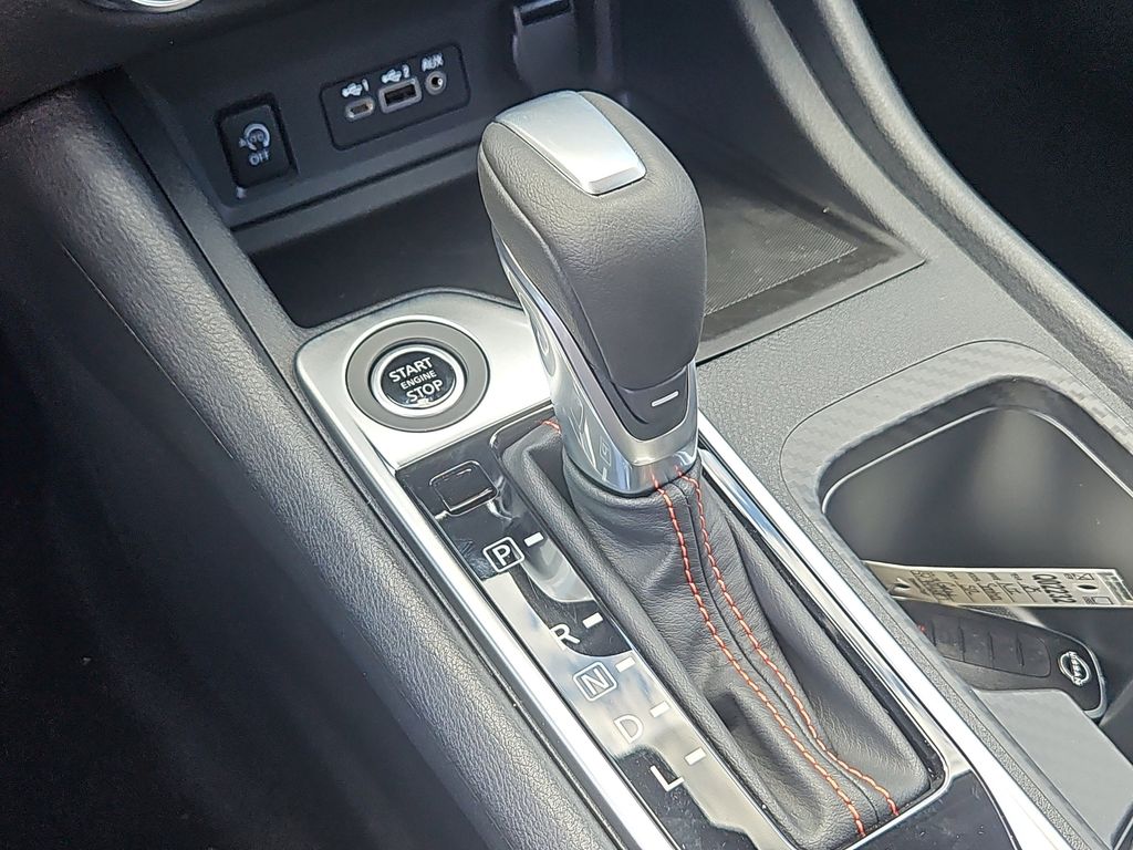 2025 Nissan Sentra SR - Photo 12