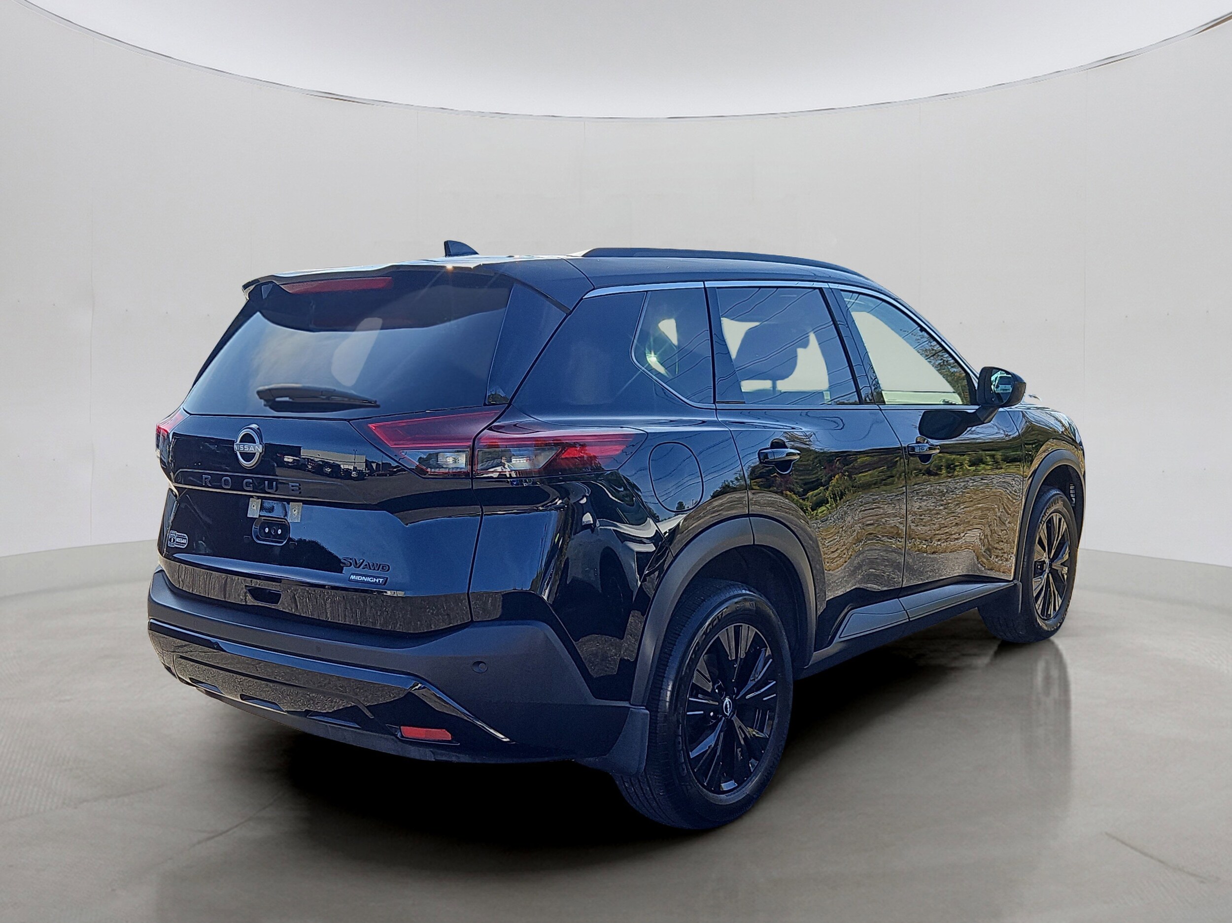 2023 Nissan Rogue Midnight Edition photo 2