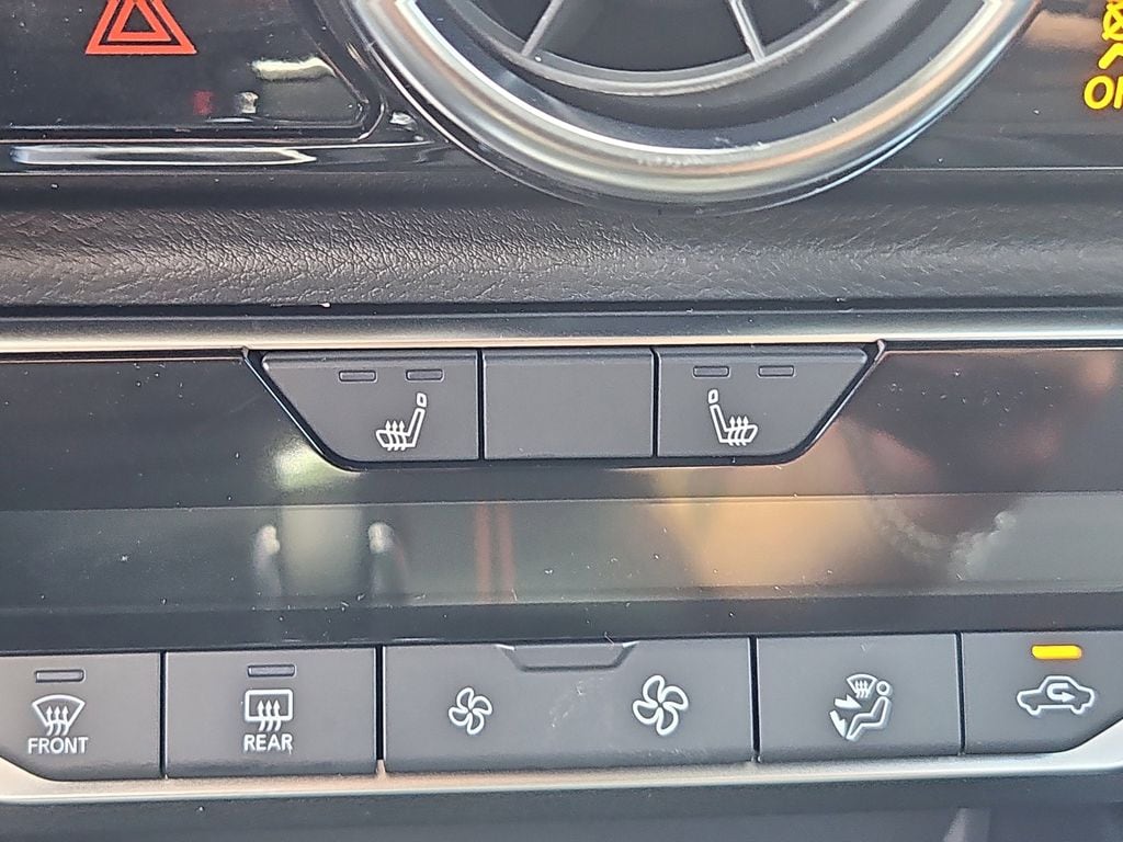 2025 Nissan Sentra SR - Photo 6