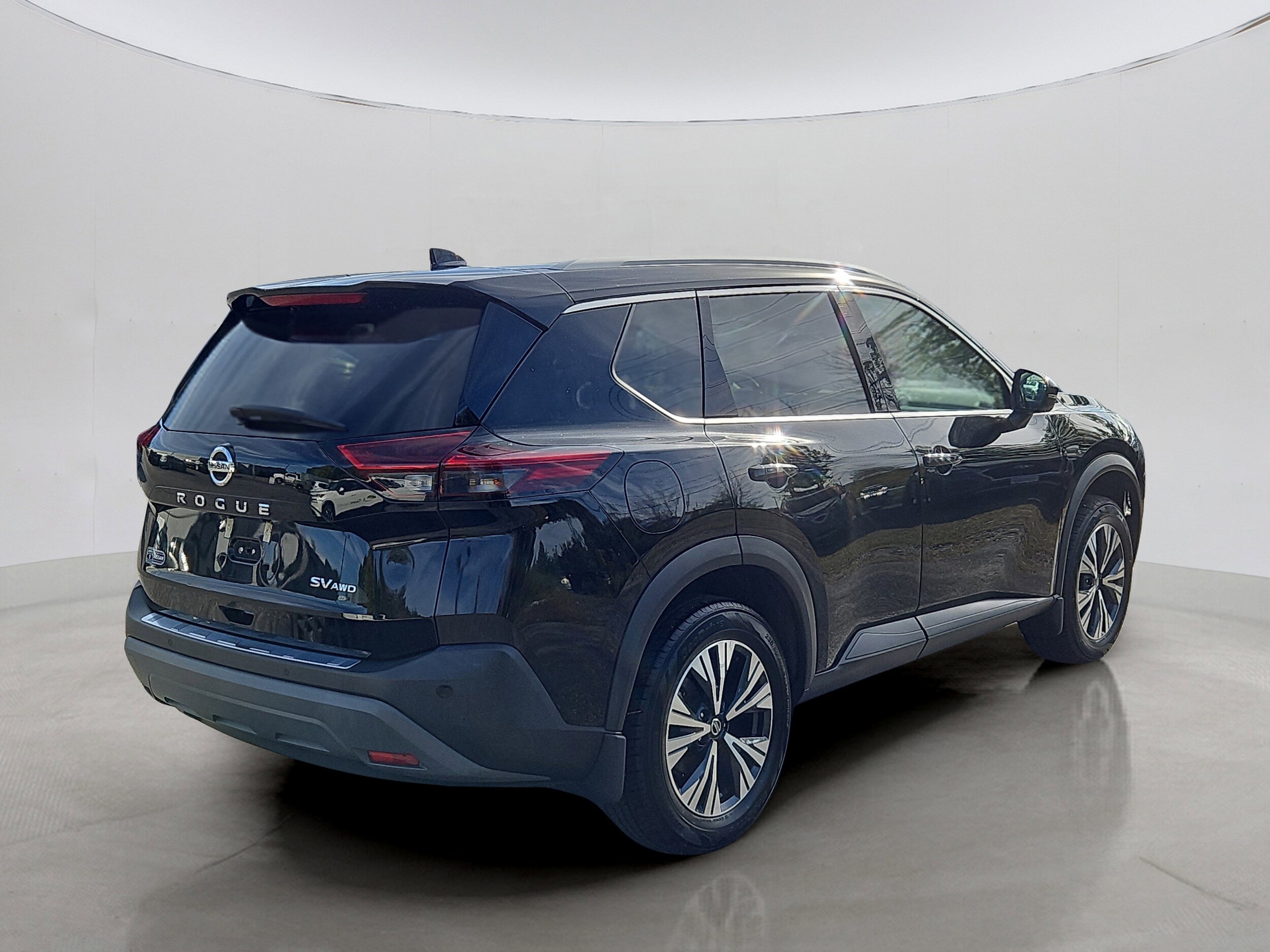 2021 Nissan Rogue SV photo 2