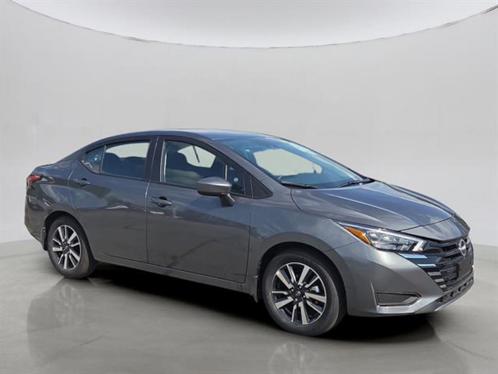New 2025 Nissan Versa 1.6 SV