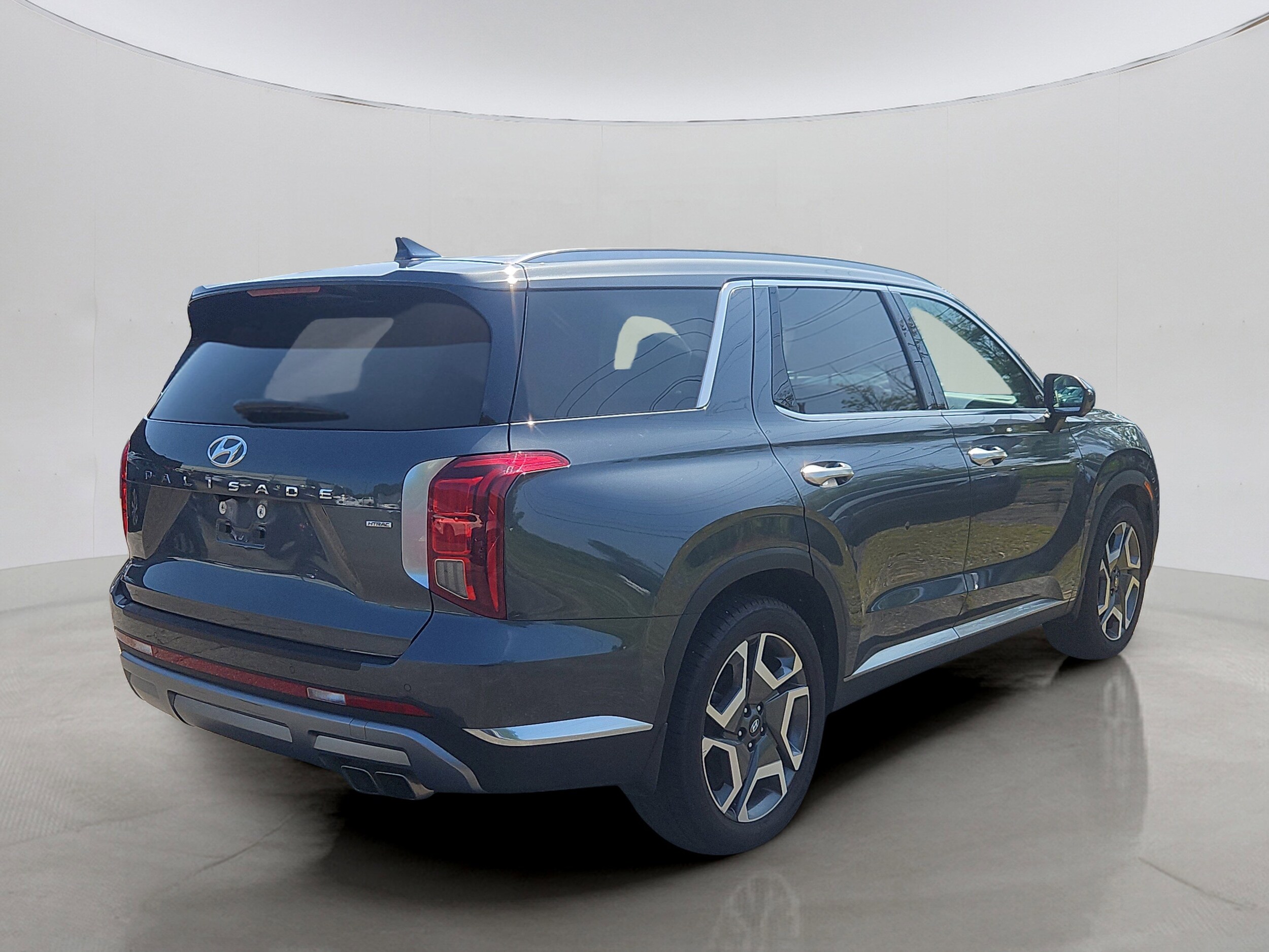 2023 Hyundai Palisade Limited photo 3