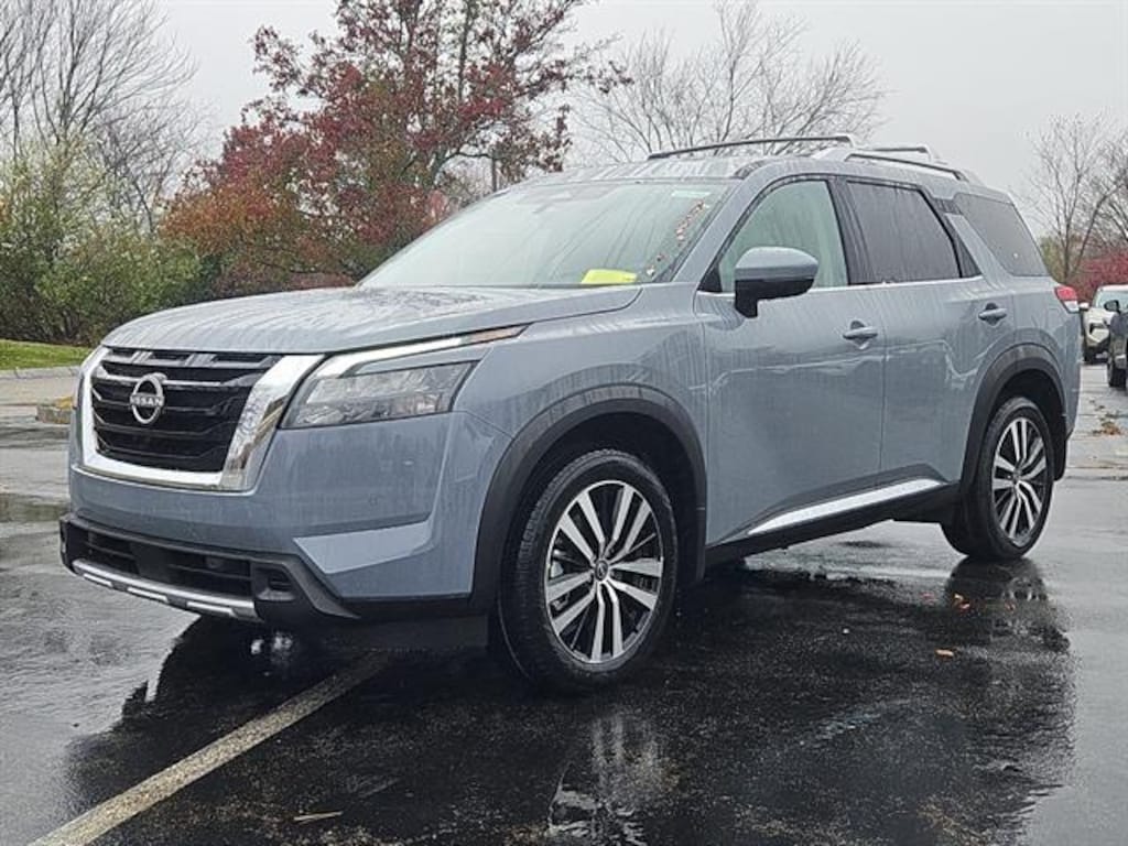 New 2025 Nissan Pathfinder Platinum 4WD