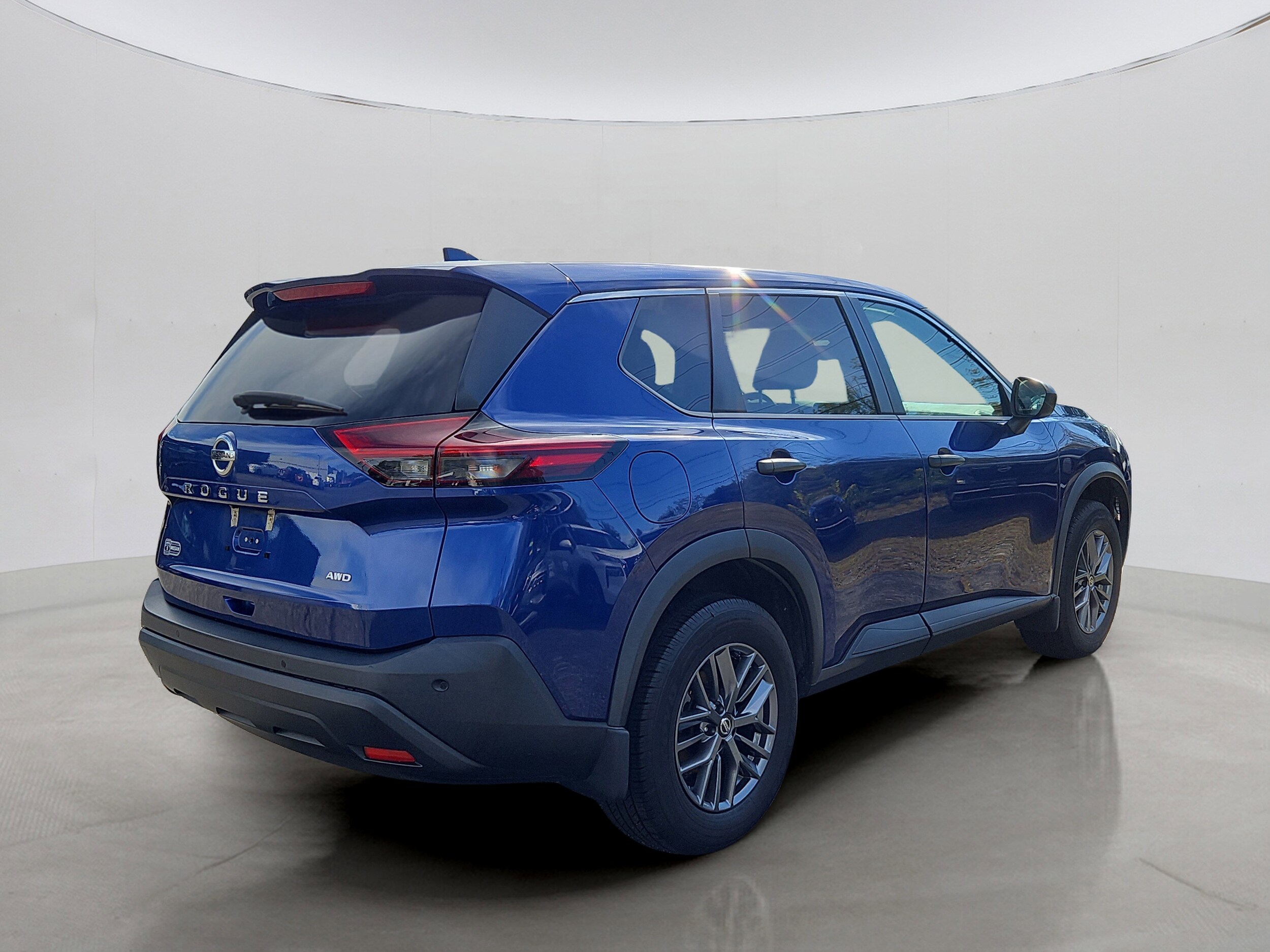 2021 Nissan Rogue S photo 2