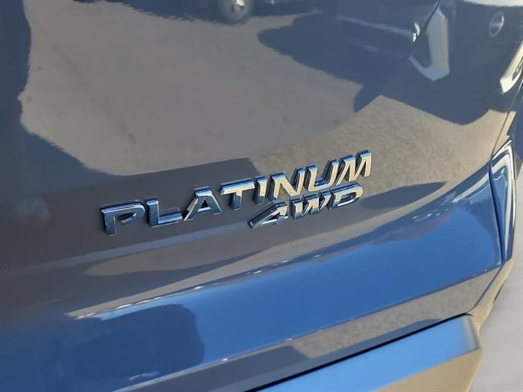 New 2025 Nissan Pathfinder Platinum 4WD