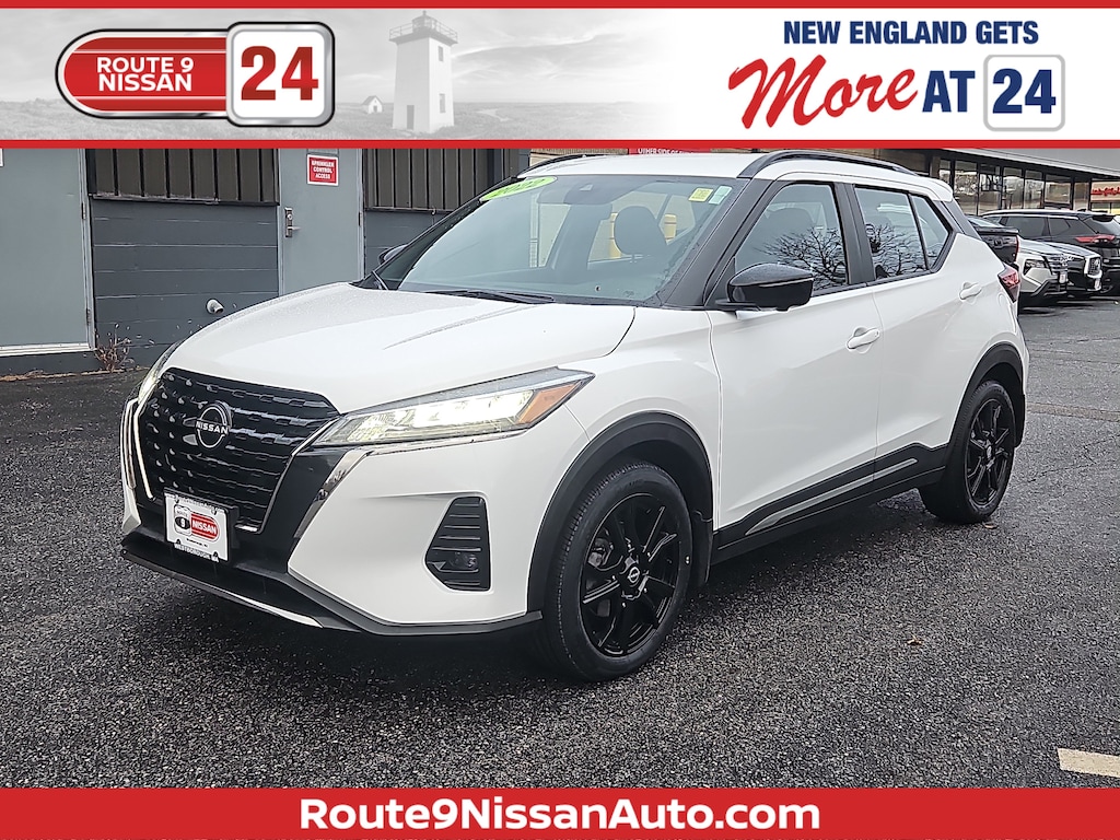 Used 2022 Nissan Kicks SR SUV