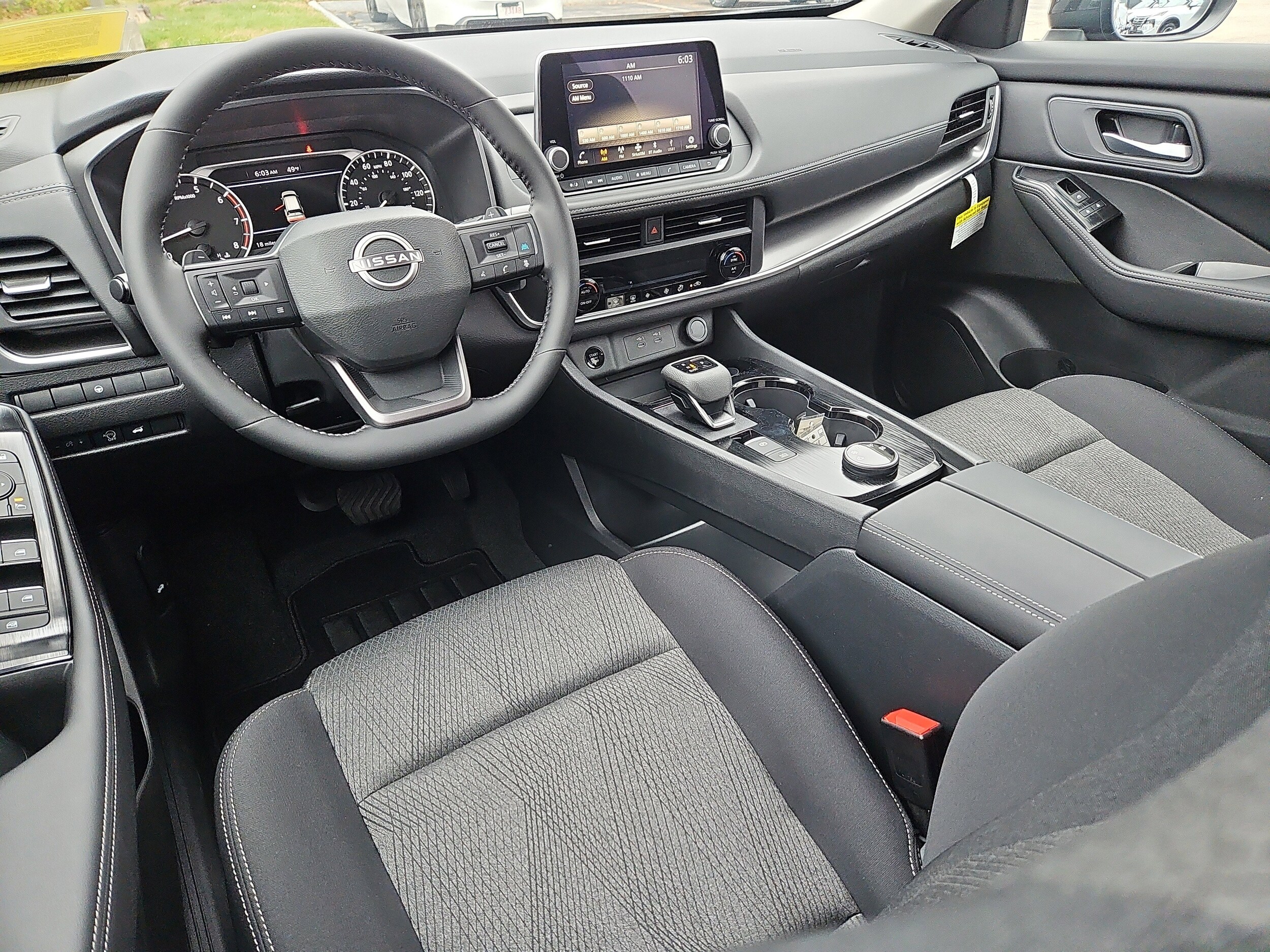 2026 Nissan Rogue SV photo 2