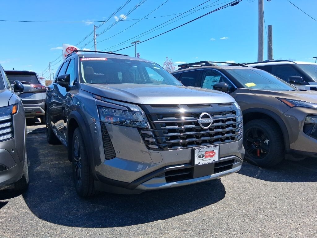 New 2026 Nissan Pathfinder Platinum SUV