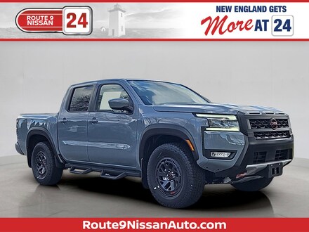 2025 Nissan Frontier PRO-4X Truck Crew Cab