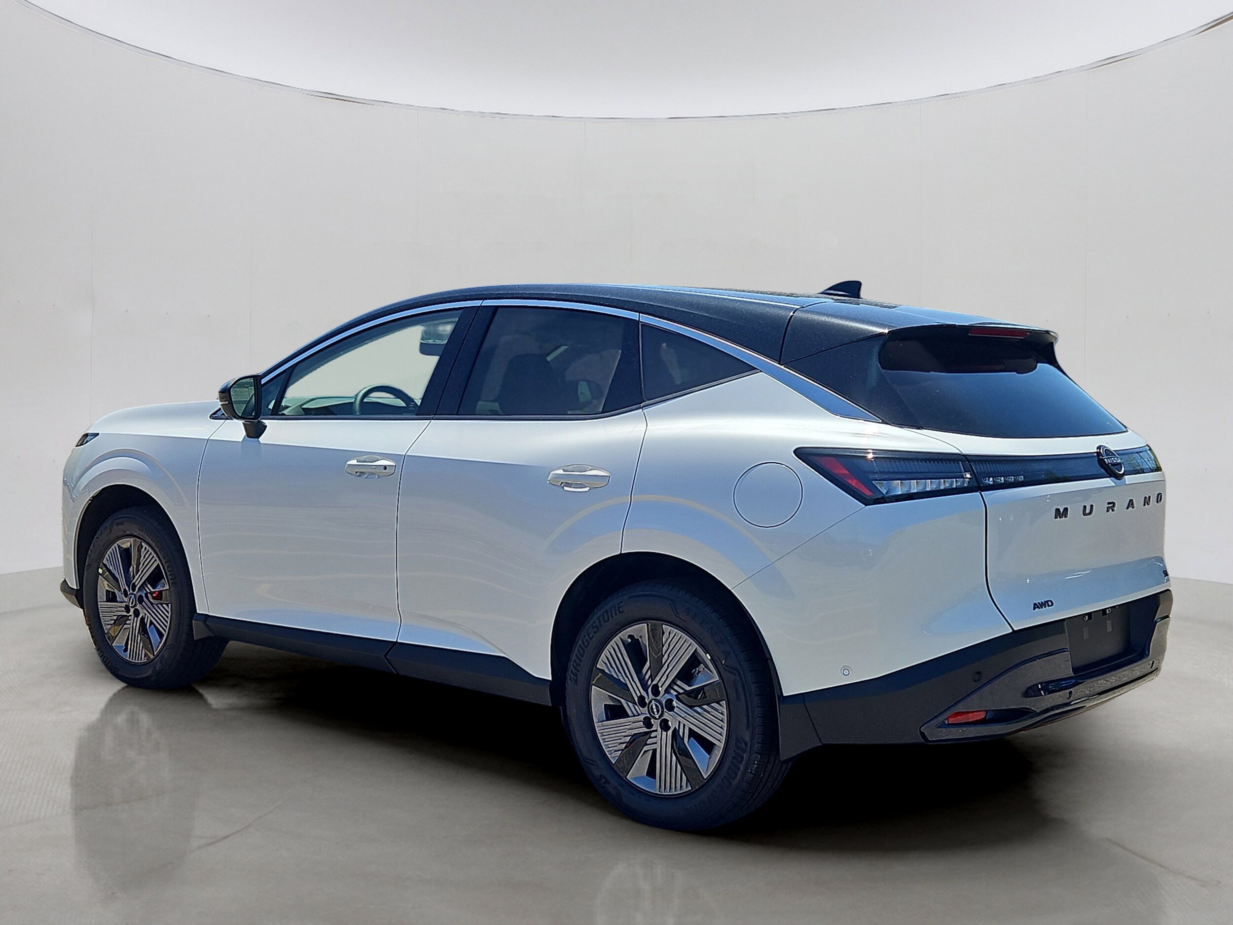 2025 Nissan Murano SL photo 2