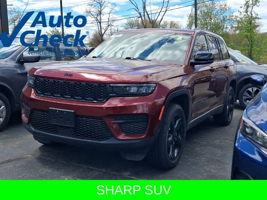 Used 2023 Jeep Grand Cherokee Laredo SUV