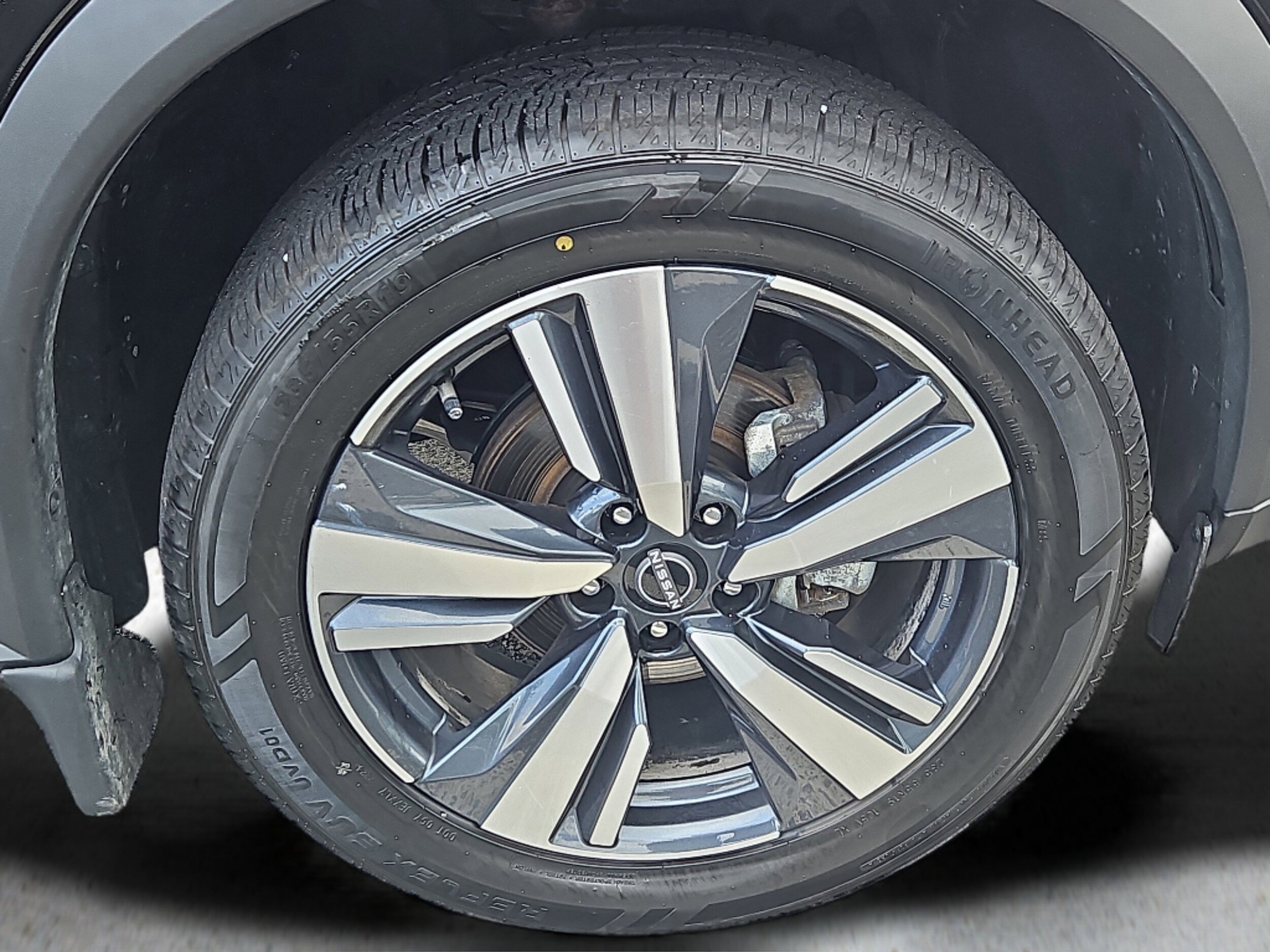 2022 Nissan Rogue SL photo 3