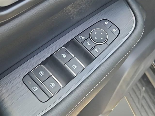2025 Nissan Armada SL - Photo 30