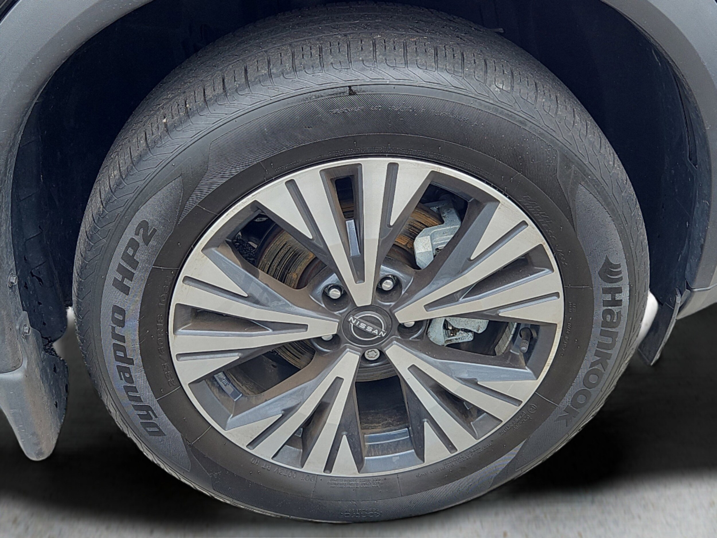 2022 Nissan Rogue SV photo 3