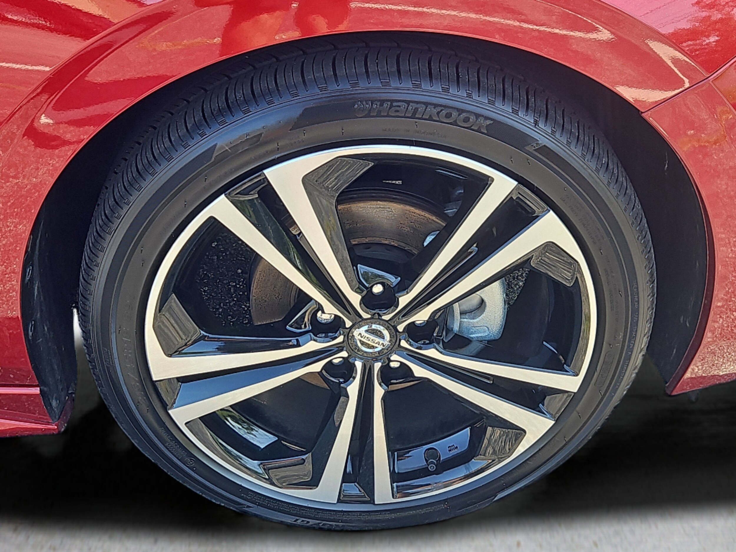 2023 Nissan Sentra SR photo 4