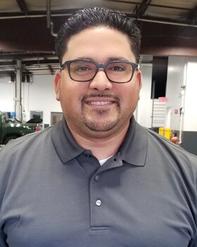 Staff member Luis Ruiz from ID_e5b23eb7376c