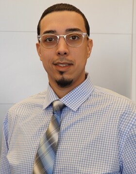 Staff member Elvis Reyes from ID_e60c298440e9