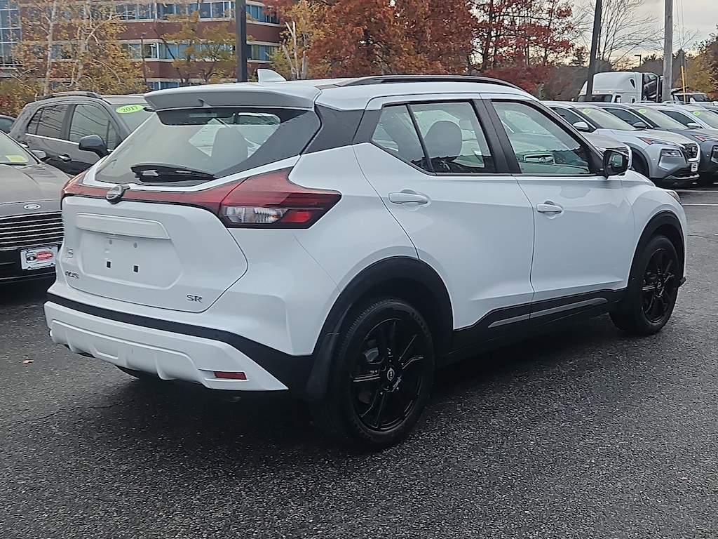 Used 2022 Nissan Kicks SR SUV