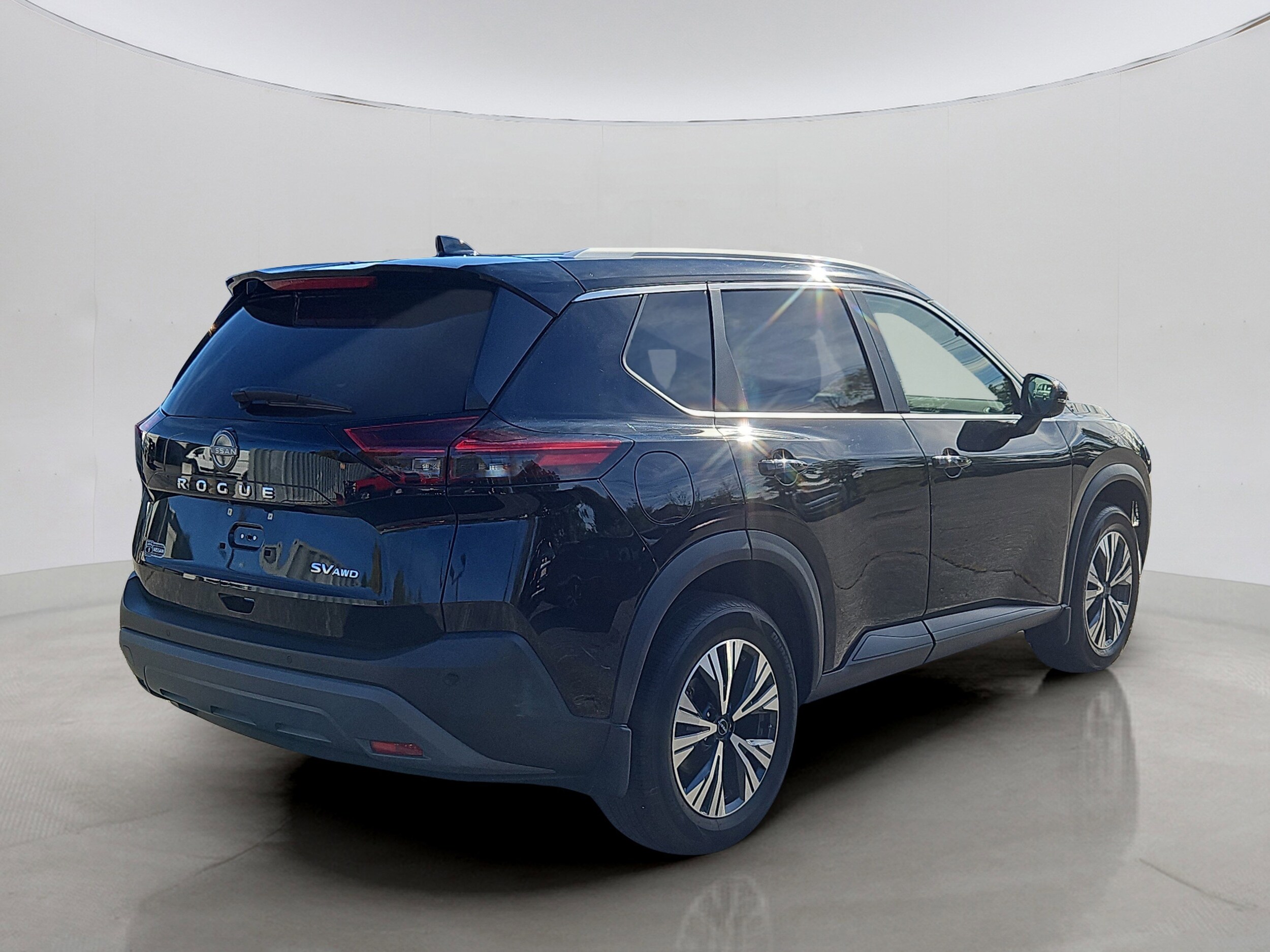 2022 Nissan Rogue SV photo 3