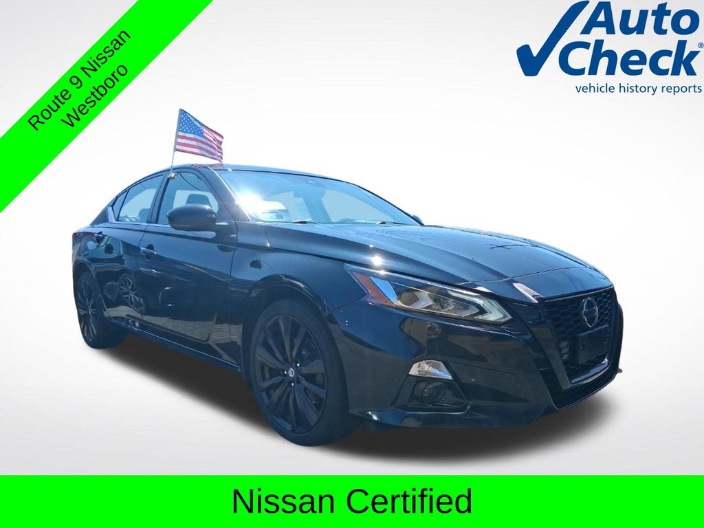 Certified 2022 Nissan