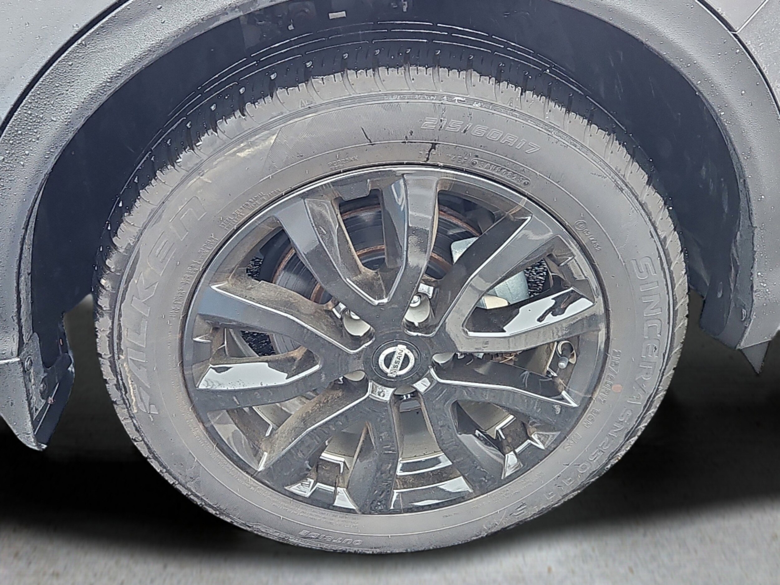 2021 Nissan Rogue Sport SV photo 4