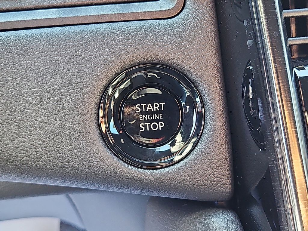 2025 Nissan Armada PRO-4X - Photo 12
