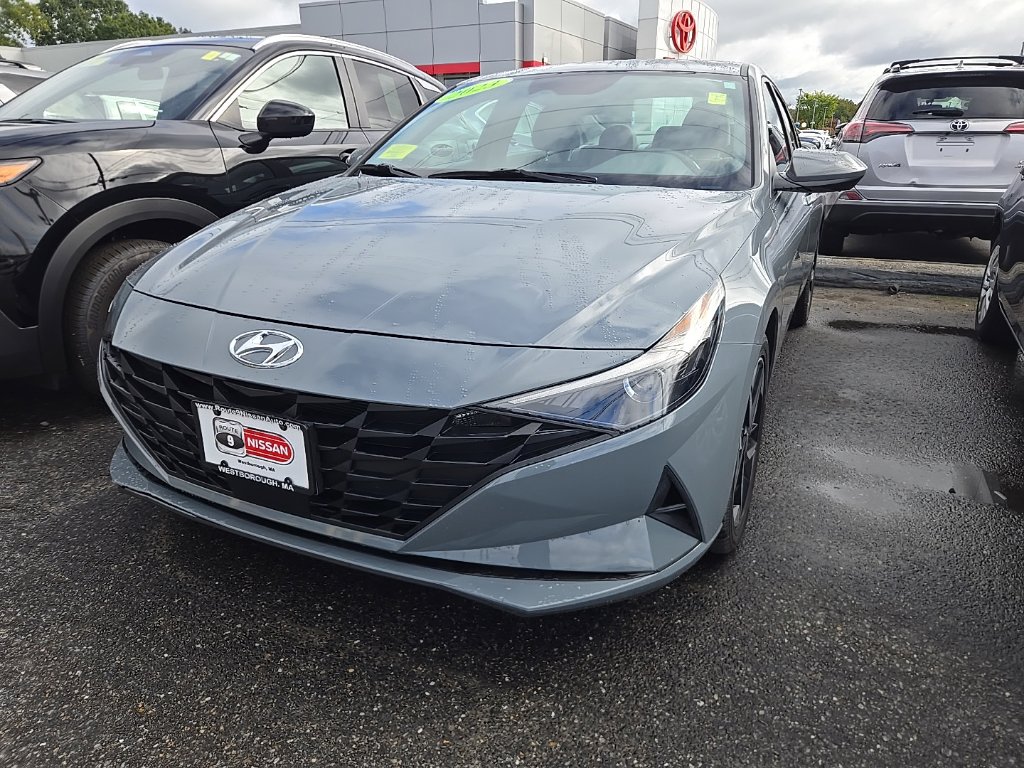 Used 2023 Hyundai Elantra SEL Sedan