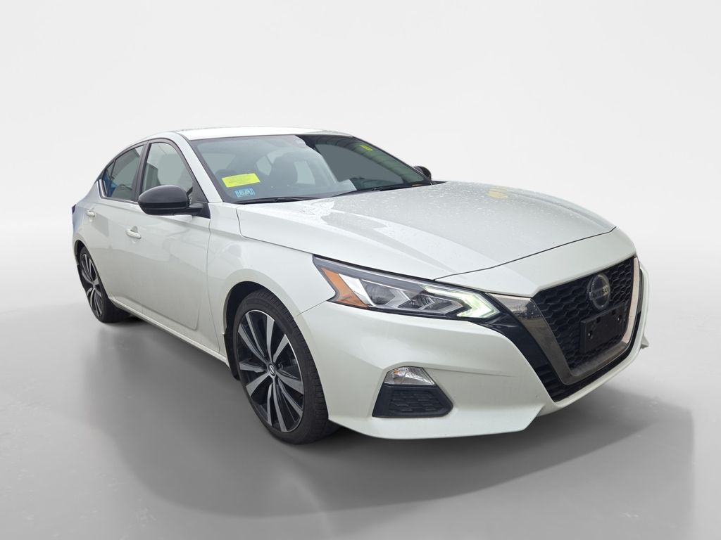 2022 Nissan Altima SR