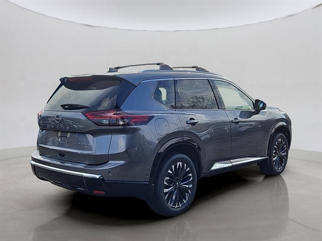 2026 Nissan Rogue Platinum photo 3