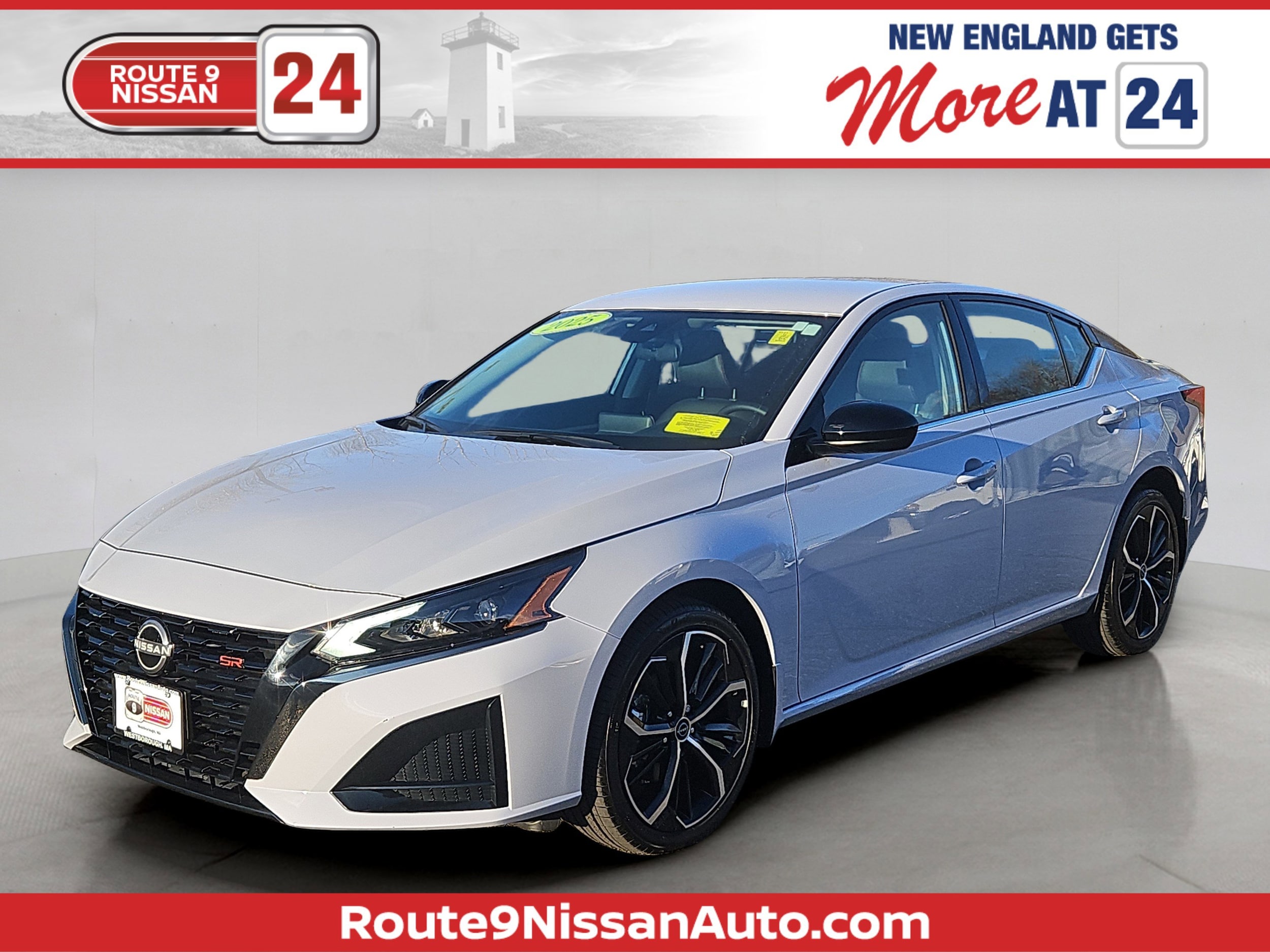 2025 Nissan Altima SR's photo