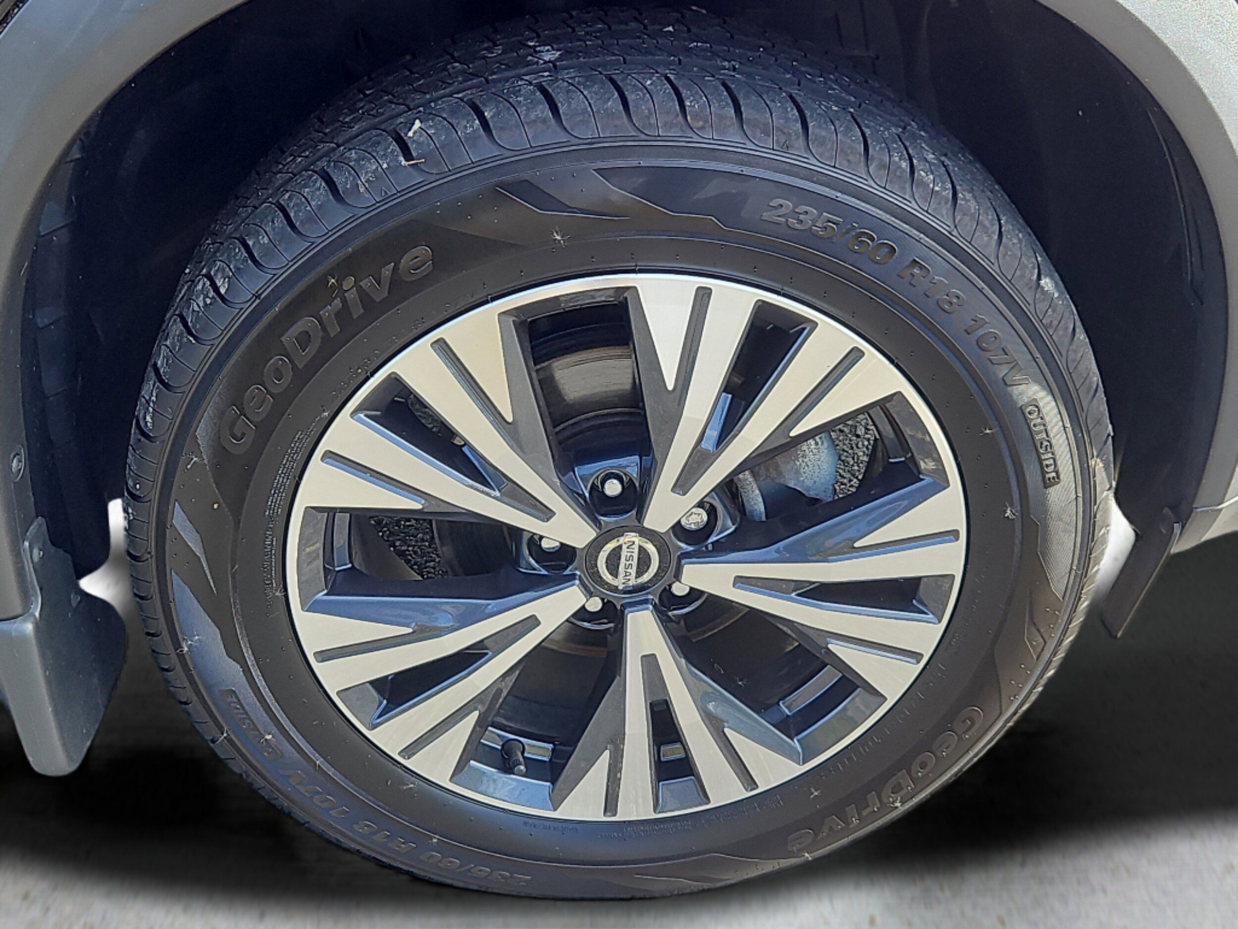 2021 Nissan Rogue SV photo 3