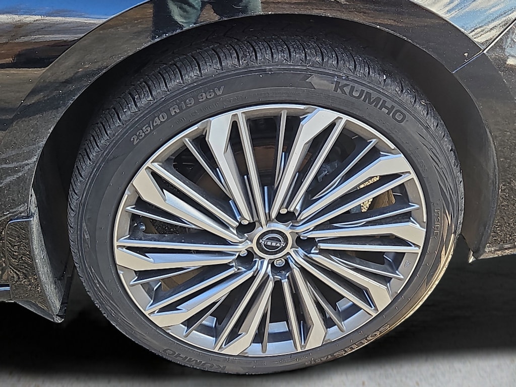 Used 2024 Nissan Altima 2.5 SL Sedan