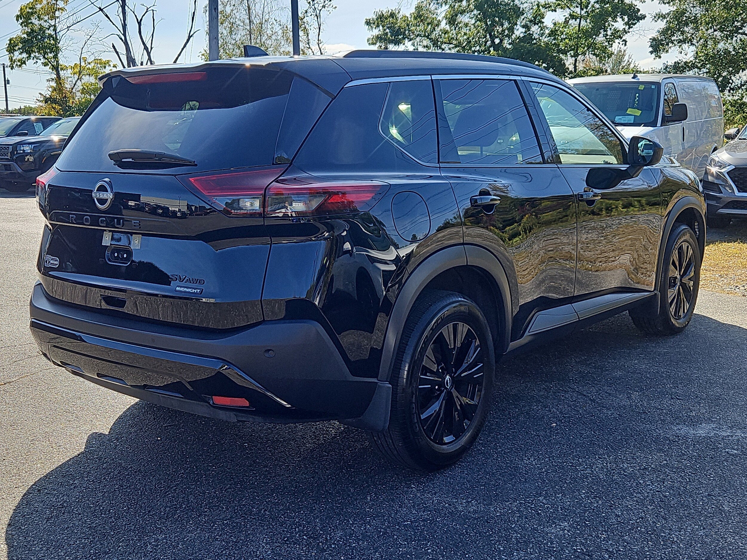2023 Nissan Rogue Midnight Edition photo 3
