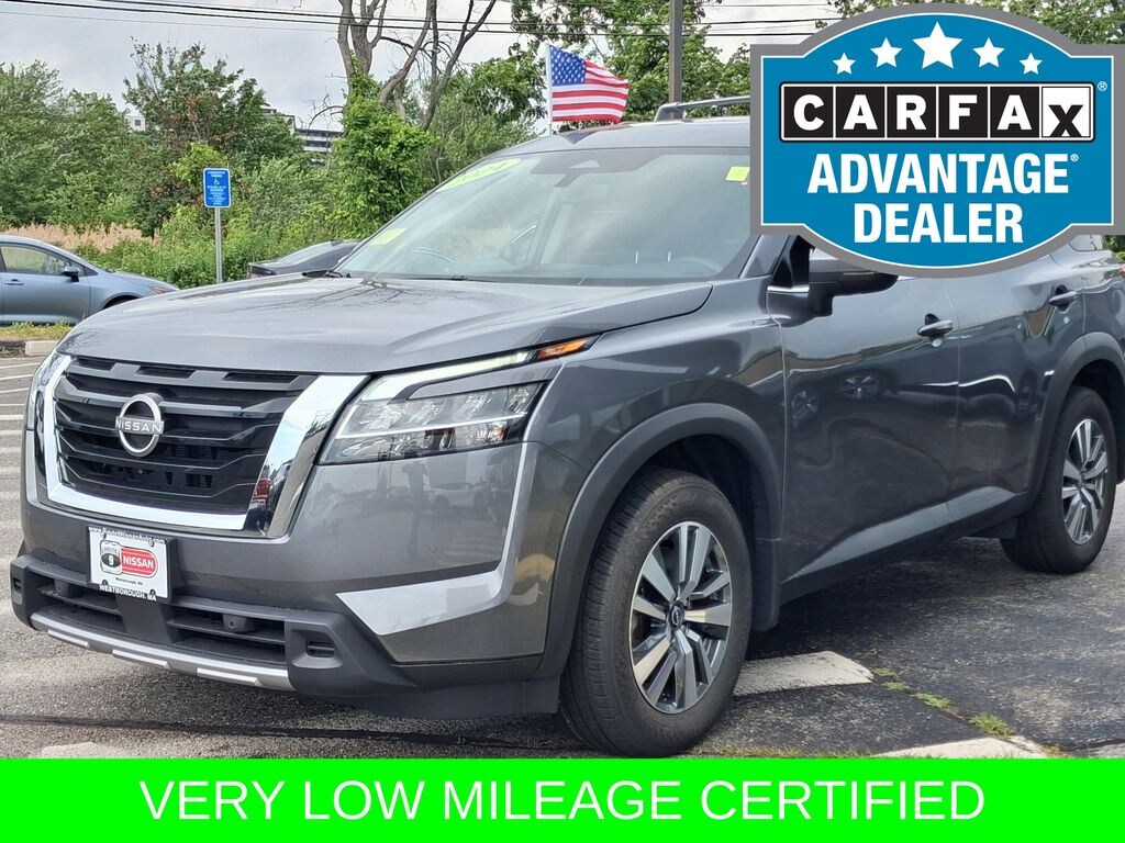 Certified 2024 Nissan Pathfinder SL SUV