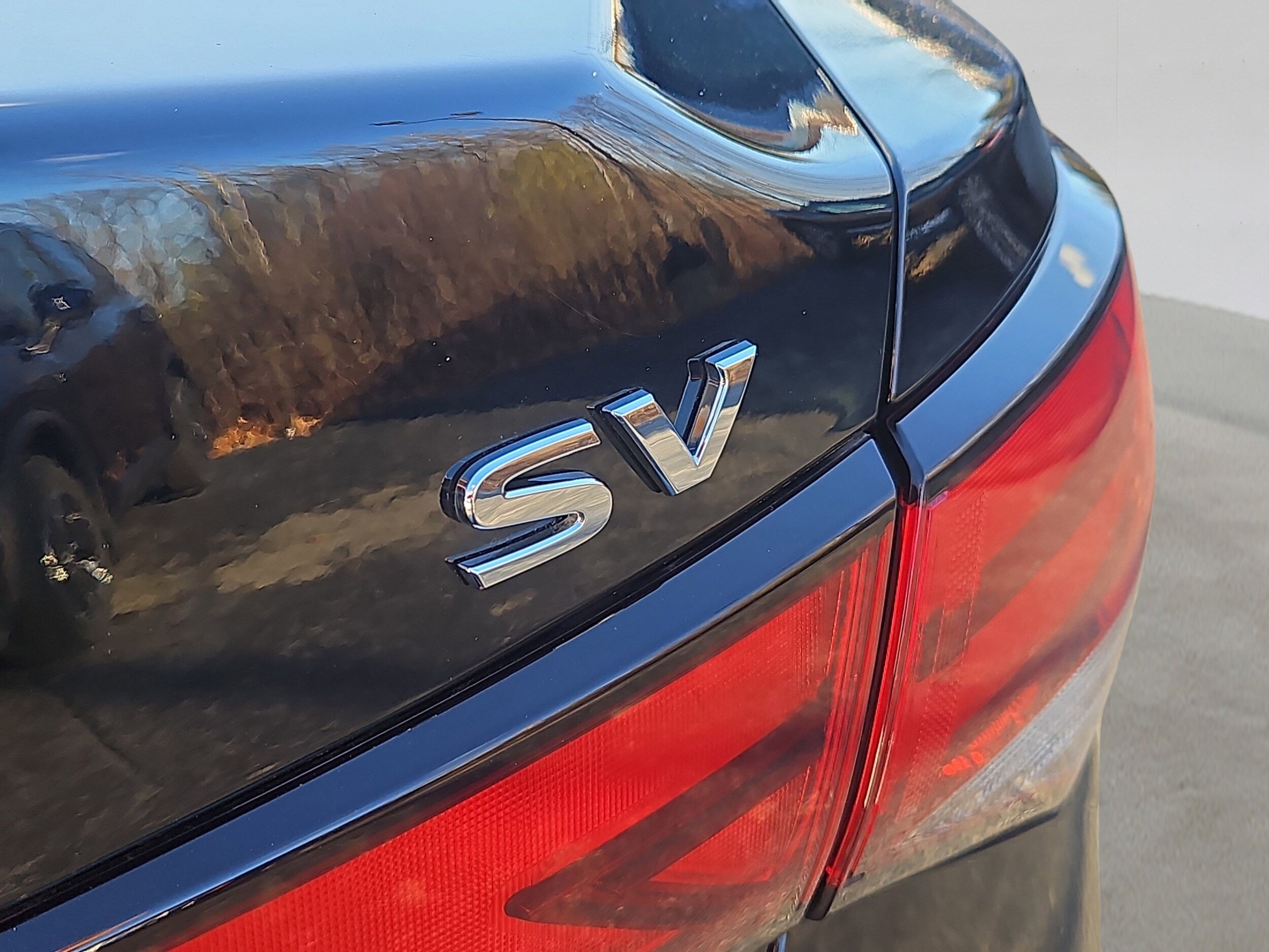 2023 Nissan Sentra SV photo 3