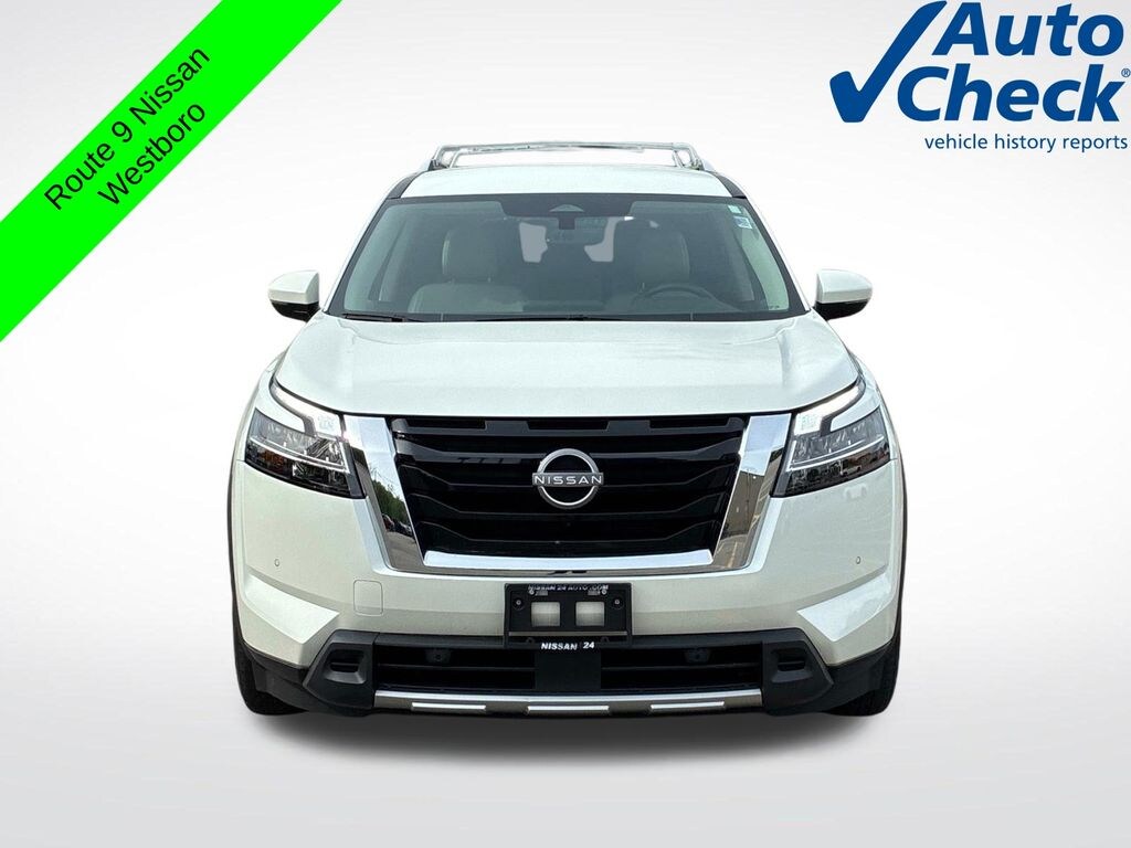 Used 2023 Nissan Pathfinder SL SUV