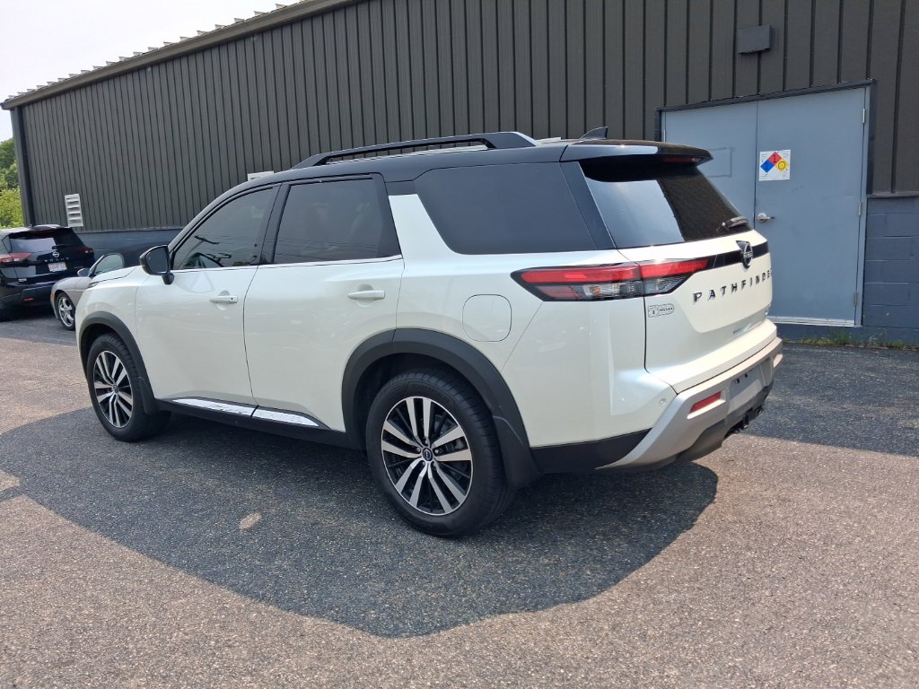 Used 2023 Nissan Pathfinder Platinum SUV