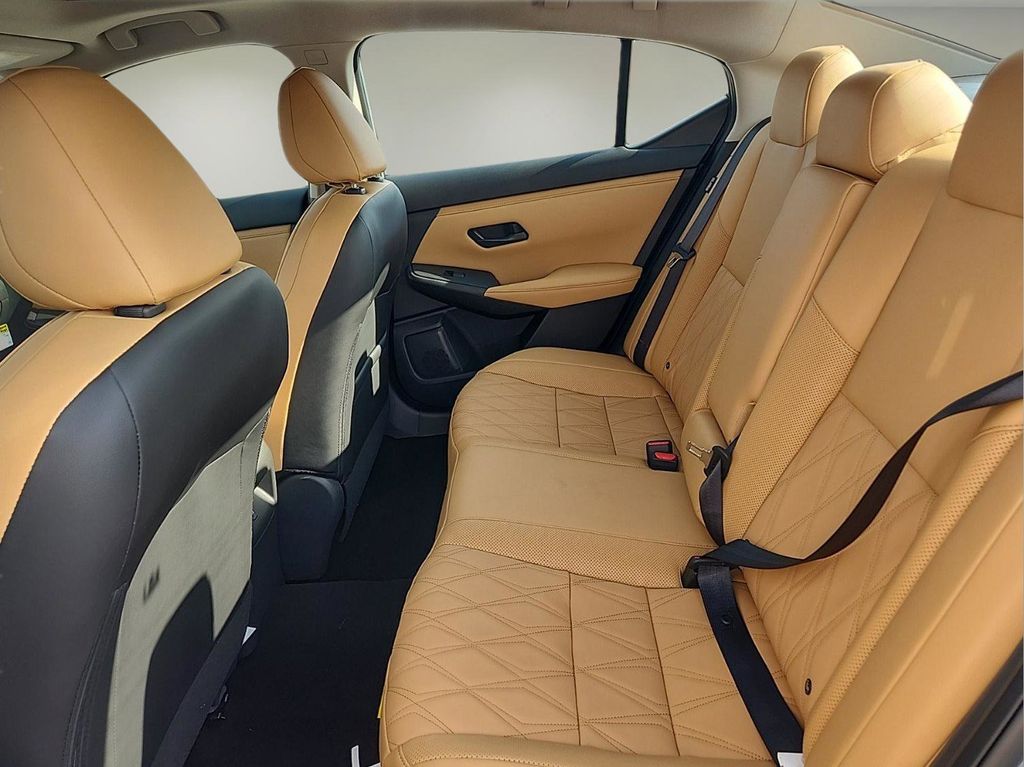 2025 Nissan Sentra SV - Photo 18