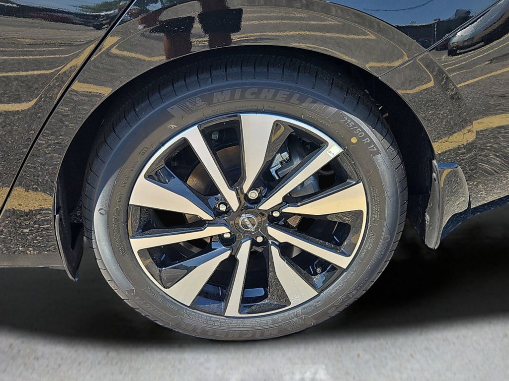 2025 Nissan Sentra SV - Photo 4