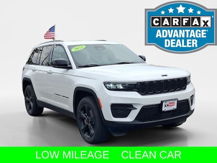 2023 Jeep Grand Cherokee Laredo SUV