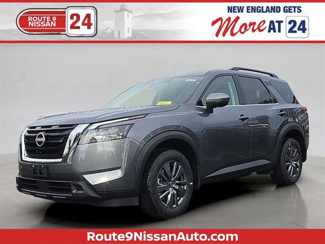 2025 Nissan Pathfinder SV's photo