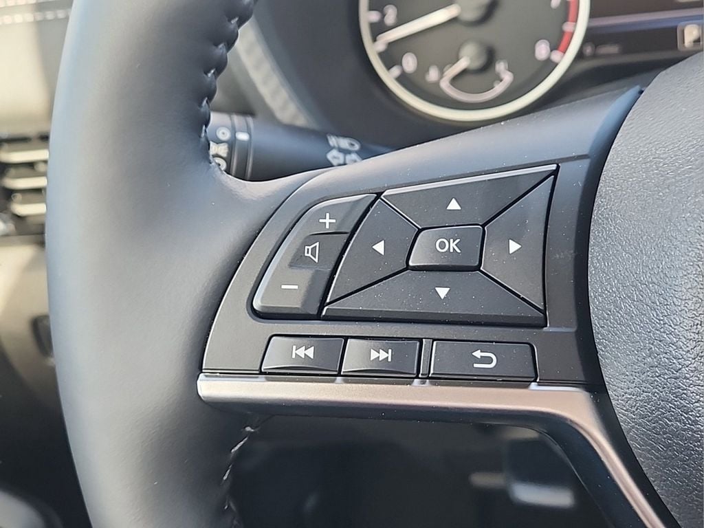 2025 Nissan Sentra SV - Photo 11