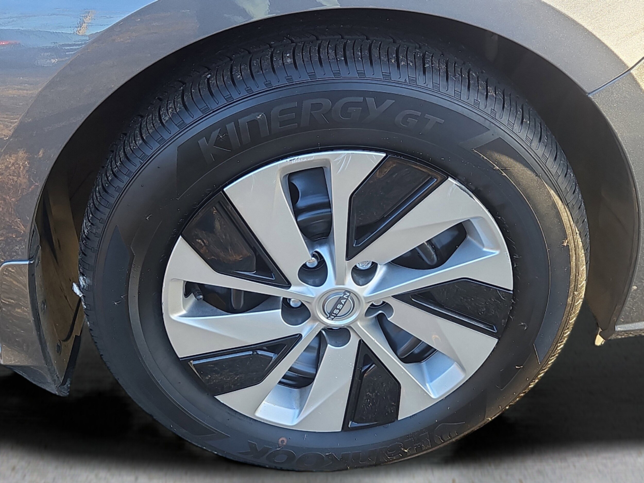 2025 Nissan Altima S photo 3