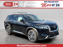 2025 Nissan Pathfinder Platinum SUV